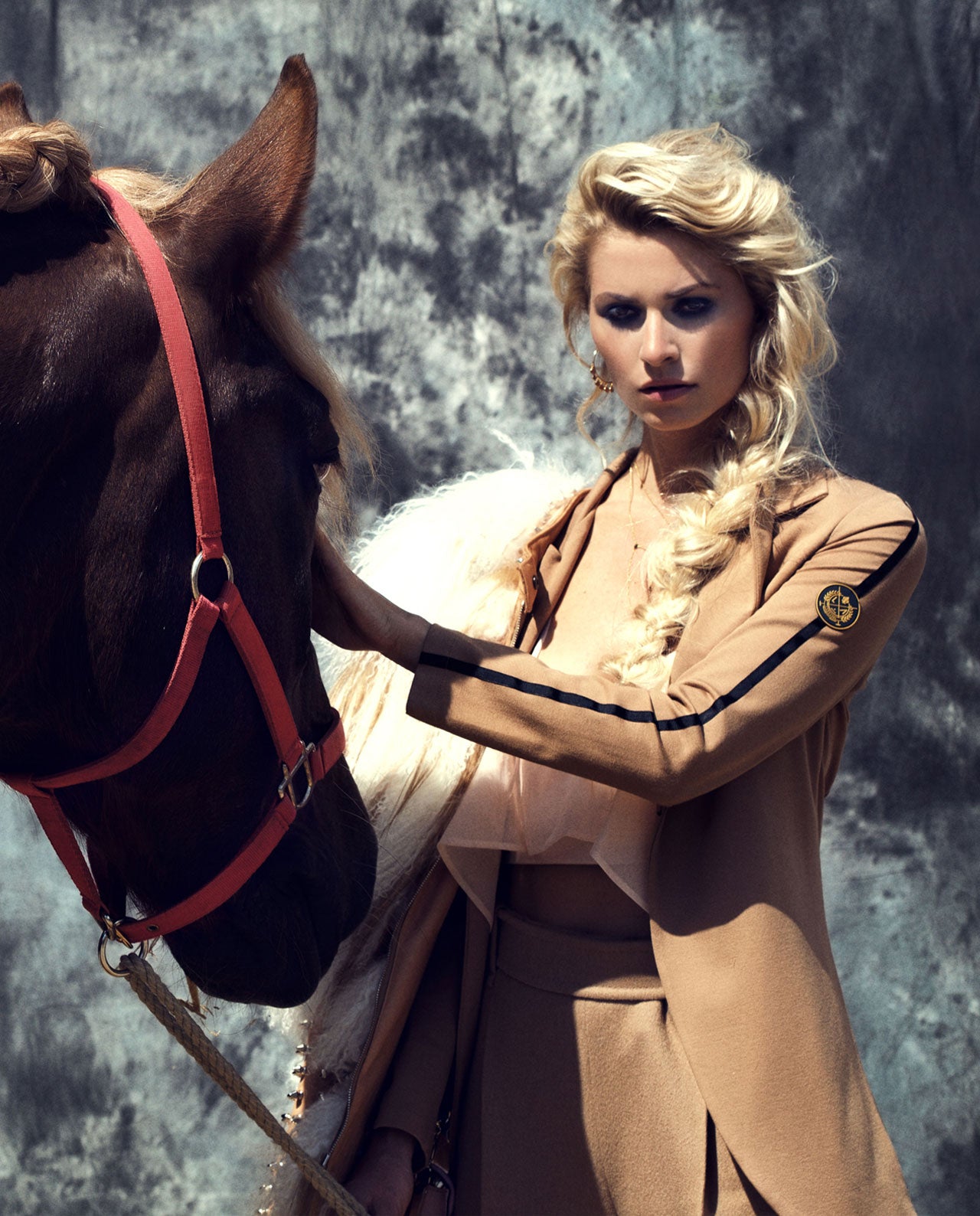 Topmodel Lena Gercke im Landadel Blazer